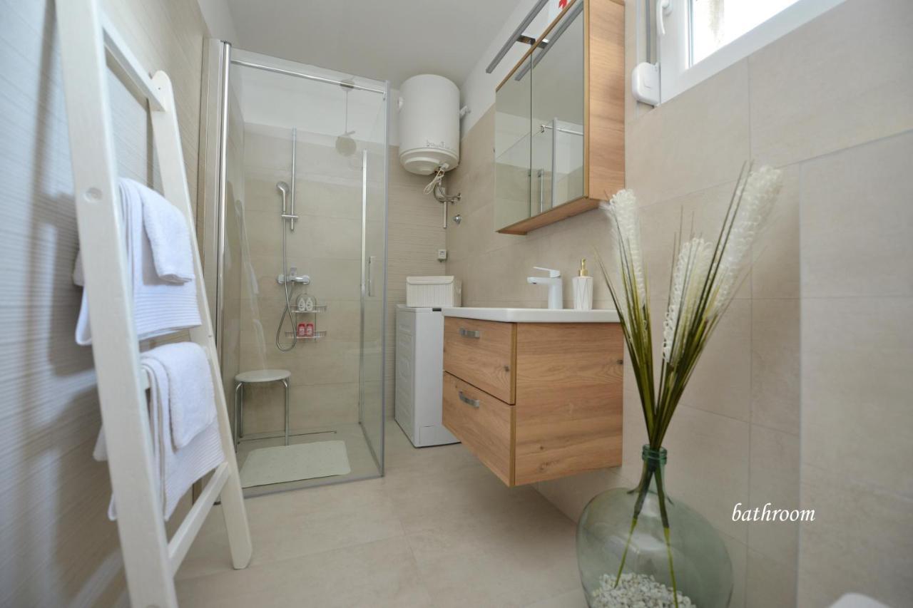 Apartman Lola زادار المظهر الخارجي الصورة